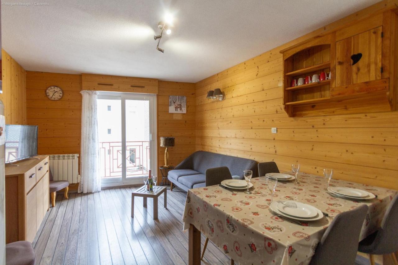 Appartement Centre Ville Parking Balcon Et Wi Fi 科特雷 外观 照片